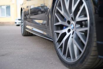 10 499 р. Пластиковые накладки под пороги M-порогов BMW 5 серия G30 дорестайлинг, седан (2016-2020) (черный глянец)  с доставкой в г. Белгород. Увеличить фотографию 8
