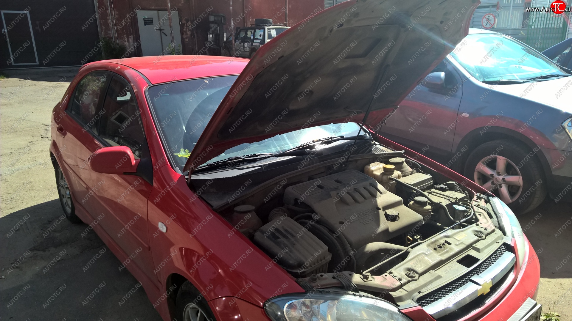 1 449 р. Упор капота Russtal Chevrolet Lacetti седан (2002-2013)  с доставкой в г. Белгород