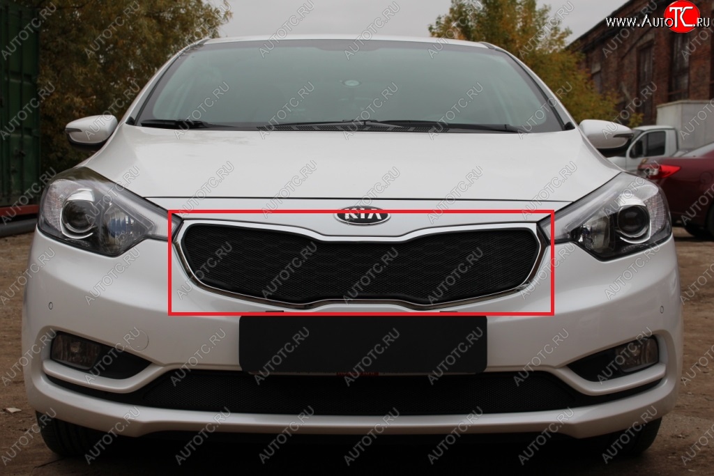 1 469 р. Сетка в решетку радиатора Russtal KIA Cerato 3 YD дорестайлинг седан (2013-2016) (черная)  с доставкой в г. Белгород
