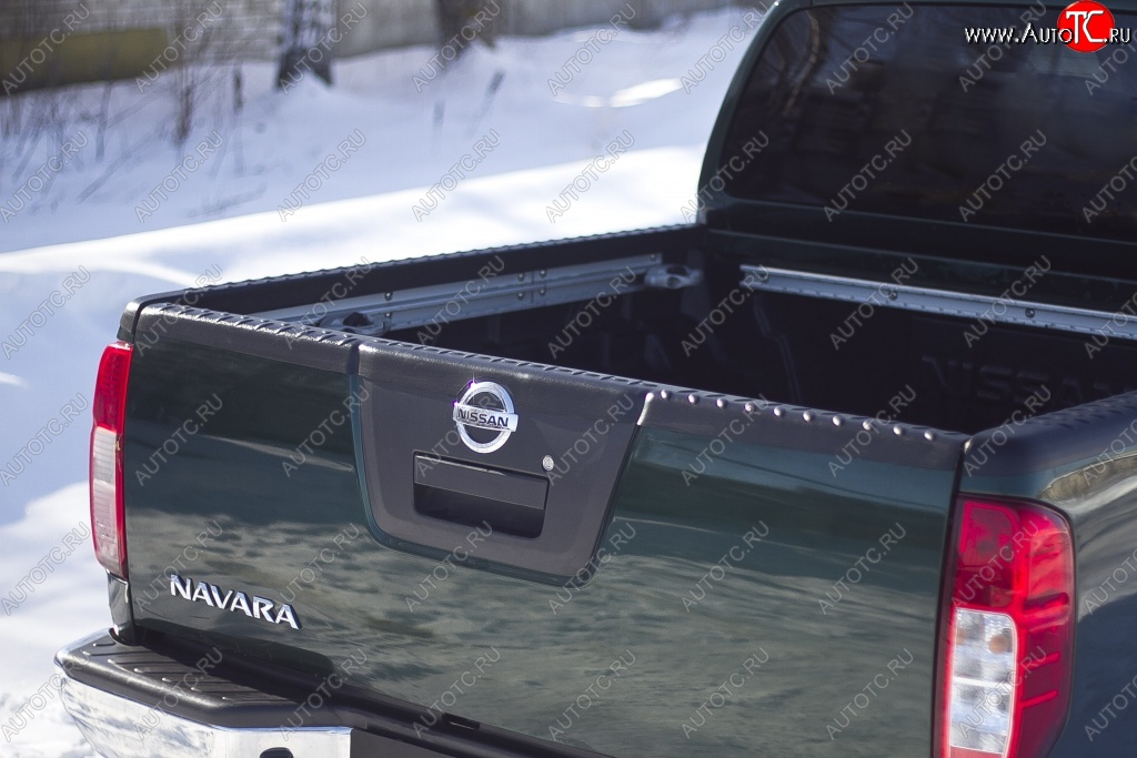 1 969 р. Накладки на борта кузова автомобиля RA  Nissan Navara  2 D40 (2004-2010) дорестайлинг (Задний откидной борт)  с доставкой в г. Белгород