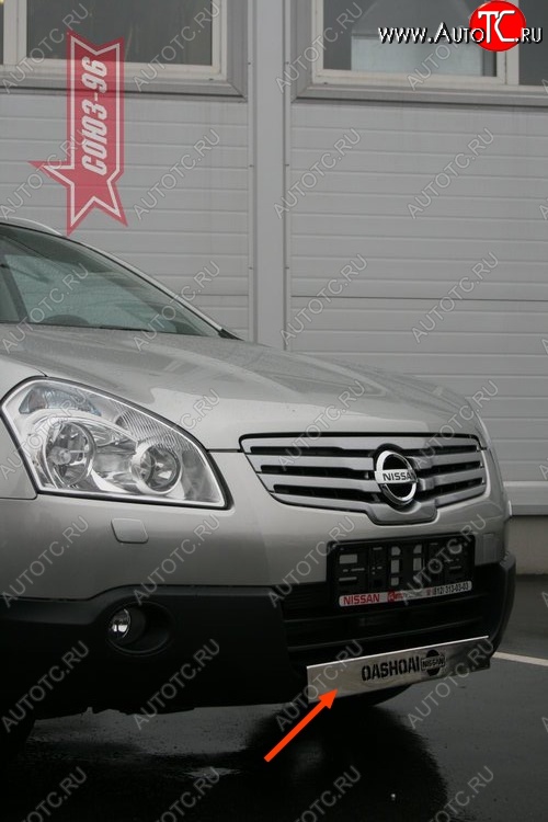 4 409 р. Декоративная накладка на передний бампер  Nissan Qashqai +2  1 (2008-2010) J10 дорестайлинг  с доставкой в г. Белгород