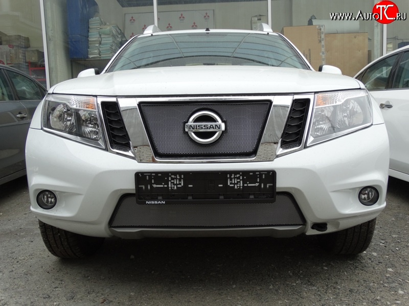 1 539 р. Нижняя сетка на бампер Russtal (хром) Nissan Terrano D10 дорестайлинг (2013-2016)  с доставкой в г. Белгород