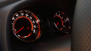 90 999 р. Приборная панель Ferrum GF 890 PH2 (подсветка оранжевый и голубой) Nissan Terrano D10 дорестайлинг (2013-2016) (Серебро (шкалы оранжевый, голубой))  с доставкой в г. Белгород. Увеличить фотографию 2