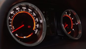 90 999 р. Приборная панель Ferrum GF 890 PH2 (подсветка оранжевый и голубой) Nissan Terrano D10 дорестайлинг (2013-2016) (Серебро (шкалы оранжевый, голубой))  с доставкой в г. Белгород. Увеличить фотографию 3