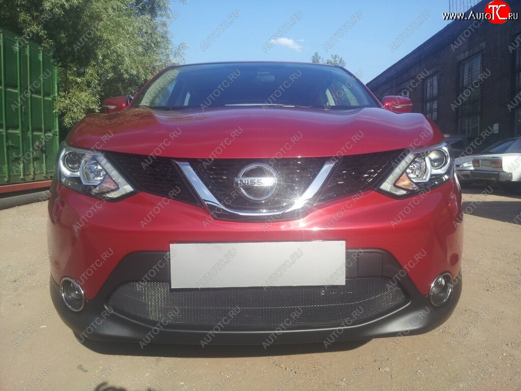 3 199 р. Защитная сетка в бампер (низ, ячейка 3х7 мм) Стрелка11 Стандарт Nissan Qashqai 2 J11 дорестайлинг (2013-2019) (Чёрная)  с доставкой в г. Белгород