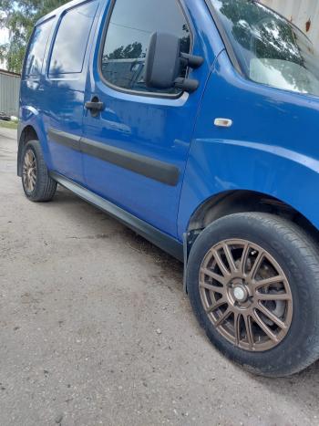 3 499 р. Пластиковые накладки порогов Фанат Тюнинг Fiat Doblo 263 дорестайлинг (2010-2015) (неокрашенные (глянец под окраску))  с доставкой в г. Белгород. Увеличить фотографию 3