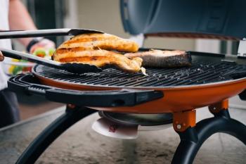 47 899 р. Гриль газовый O-GRILL 700T оранжевый (в комплекте адаптер тип А) O-GRILL 700t-orange  с доставкой в г. Белгород. Увеличить фотографию 24