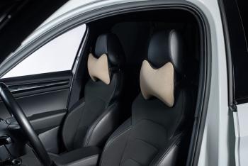 287 р. Подушка-косточка (Илана+Орегон) Lord Autofashion JAC Sunray LC6T32 автобус (2020-2025) (бежевый, строчка бежевая)  с доставкой в г. Белгород. Увеличить фотографию 3