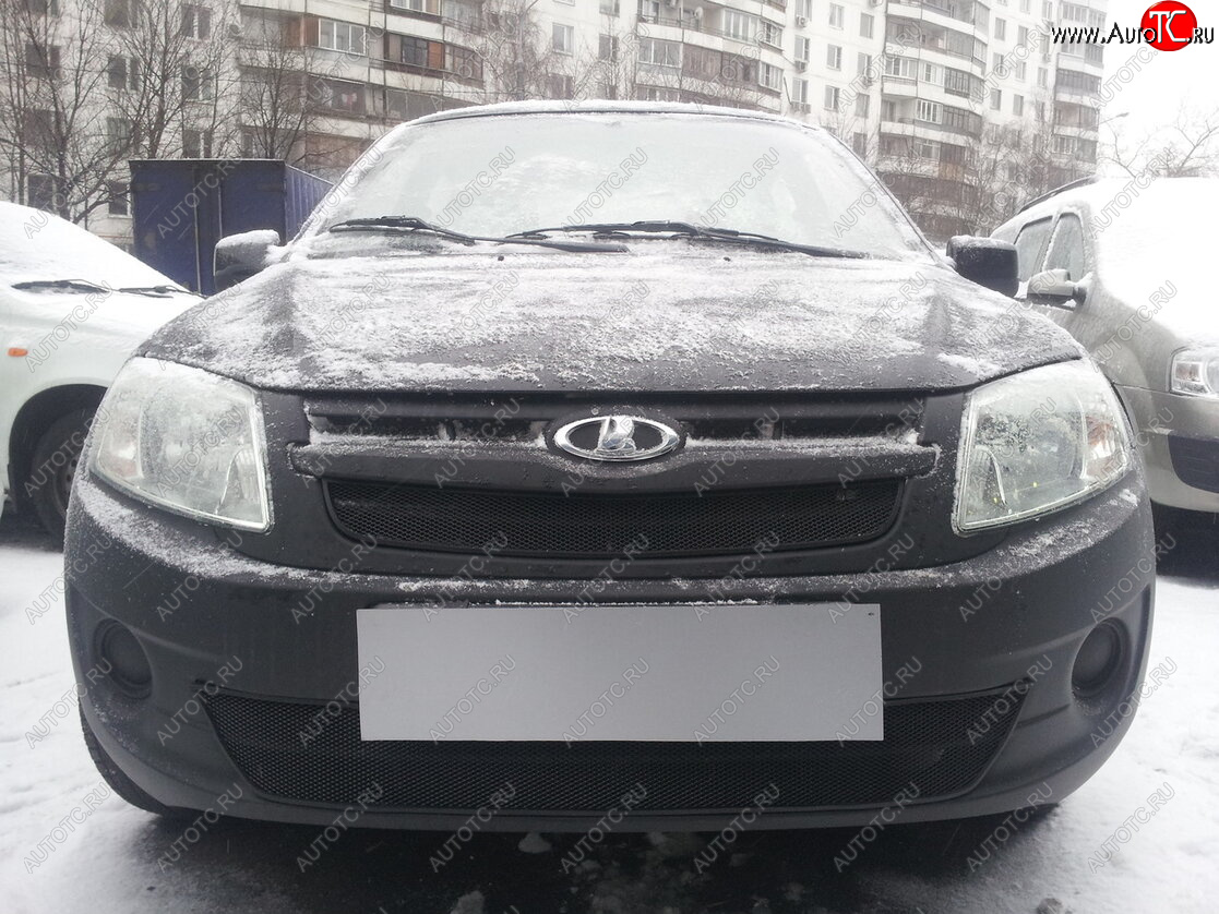 4 199 р. Защитная сетка в бампер (2 части, ячейка 3х7 мм) Alfeco Стандарт Лада Гранта 2190 седан  дорестайлинг (2011-2017) (Чёрная)  с доставкой в г. Белгород