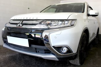 7 349 р. Защитная сетка в бампер (4 части, с парктроником, ячейка 3х7 мм) Alfeco Стандарт Mitsubishi Outlander GF 2-ой рестайлинг (2015-2018) (Чёрная)  с доставкой в г. Белгород. Увеличить фотографию 2