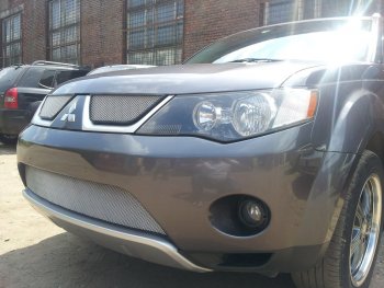 3 079 р. Защитная сетка в бампер (верх, ячейка 3х7 мм) Alfeco Стандарт Mitsubishi Outlander XL (CW)  дорестайлинг (2005-2009) (Хром)  с доставкой в г. Белгород. Увеличить фотографию 3