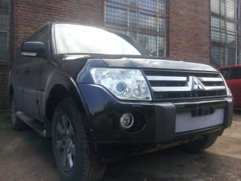 3 299 р. Защитная сетка в бампер (низ, ячейка 3х7 мм) Стрелка11 Стандарт Mitsubishi Pajero 4 V80 дорестайлинг (2006-2011) (Хром)  с доставкой в г. Белгород. Увеличить фотографию 3