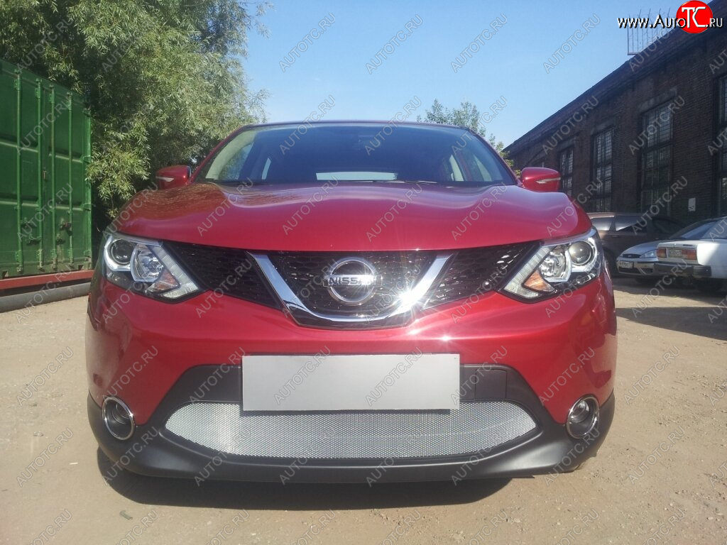 3 399 р. Защитная сетка в бампер (низ, ячейка 3х7 мм) Стрелка11 Стандарт Nissan Qashqai 2 J11 дорестайлинг (2013-2019) (Хром)  с доставкой в г. Белгород