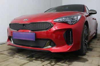 4 099 р. Защитная сетка в бампер (низ, ячейка 4х10 мм) Alfeco Премиум KIA Stinger (2017-2025) (Чёрная)  с доставкой в г. Белгород. Увеличить фотографию 3