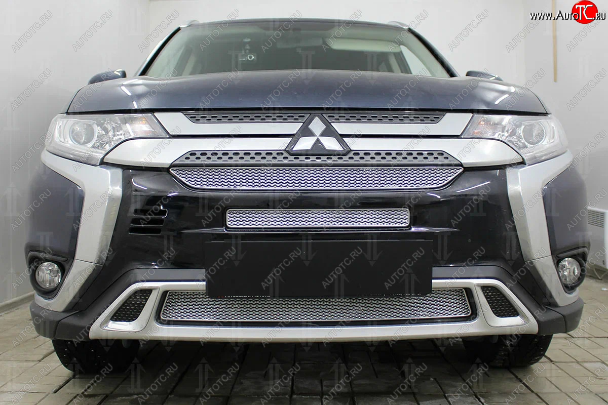 9 849 р. Защитная сетка в бампер (3 части, ячейка 4х10 мм) Alfeco Премиум Mitsubishi Outlander GF 3-ий рестайлинг (2018-2022) (Хром)  с доставкой в г. Белгород