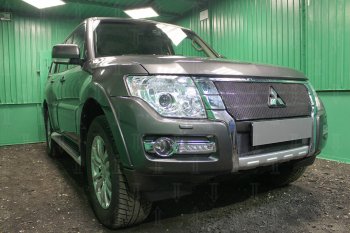 5 399 р. Защитная сетка в бампер (верх, ячейка 4х10 мм) Стрелка11 Премиум Mitsubishi Pajero 4 V90 2-ой рестайлинг (2014-2020) (Чёрная)  с доставкой в г. Белгород. Увеличить фотографию 3