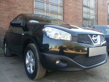 4 549 р. Защитная сетка в бампер (низ, ячейка 4х10 мм) Стрелка11 Премиум Nissan Qashqai 1 J10 рестайлинг (2010-2013) (Чёрная)  с доставкой в г. Белгород. Увеличить фотографию 3