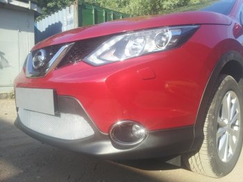 4 499 р. Защитная сетка в бампер (низ, ячейка 4х10 мм) Стрелка11 Премиум Nissan Qashqai 2 J11 дорестайлинг (2013-2019) (Хром)  с доставкой в г. Белгород. Увеличить фотографию 2