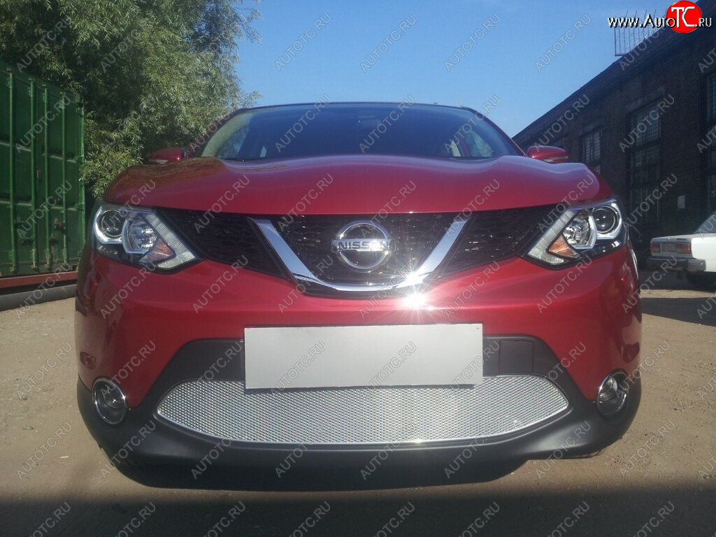 4 499 р. Защитная сетка в бампер (низ, ячейка 4х10 мм) Стрелка11 Премиум Nissan Qashqai 2 J11 дорестайлинг (2013-2019) (Хром)  с доставкой в г. Белгород