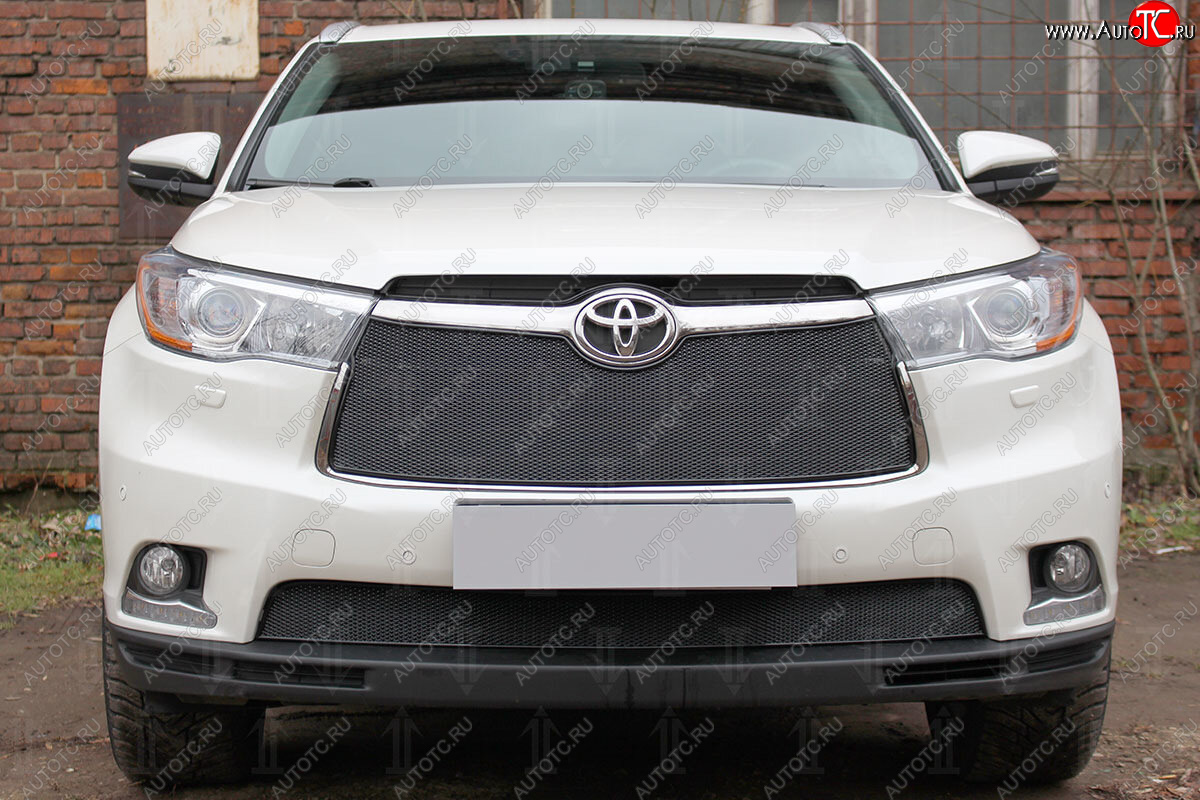 4 099 р. Защитная сетка в бампер (низ, ячейка 4х10 мм) Стрелка11 Премиум Toyota Highlander XU50 дорестайлинг (2013-2017) (Чёрная)  с доставкой в г. Белгород