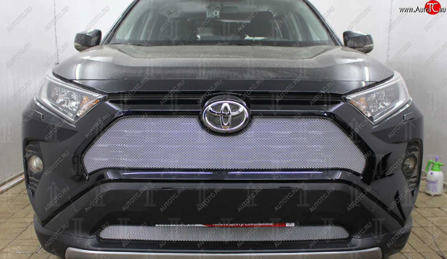 4 499 р. Защитная сетка в бампер (низ, ячейка 4х10 мм) Стрелка11 Премиум Toyota RAV4 XA50 5 дв. дорестайлинг (2018-2025) (Хром)  с доставкой в г. Белгород