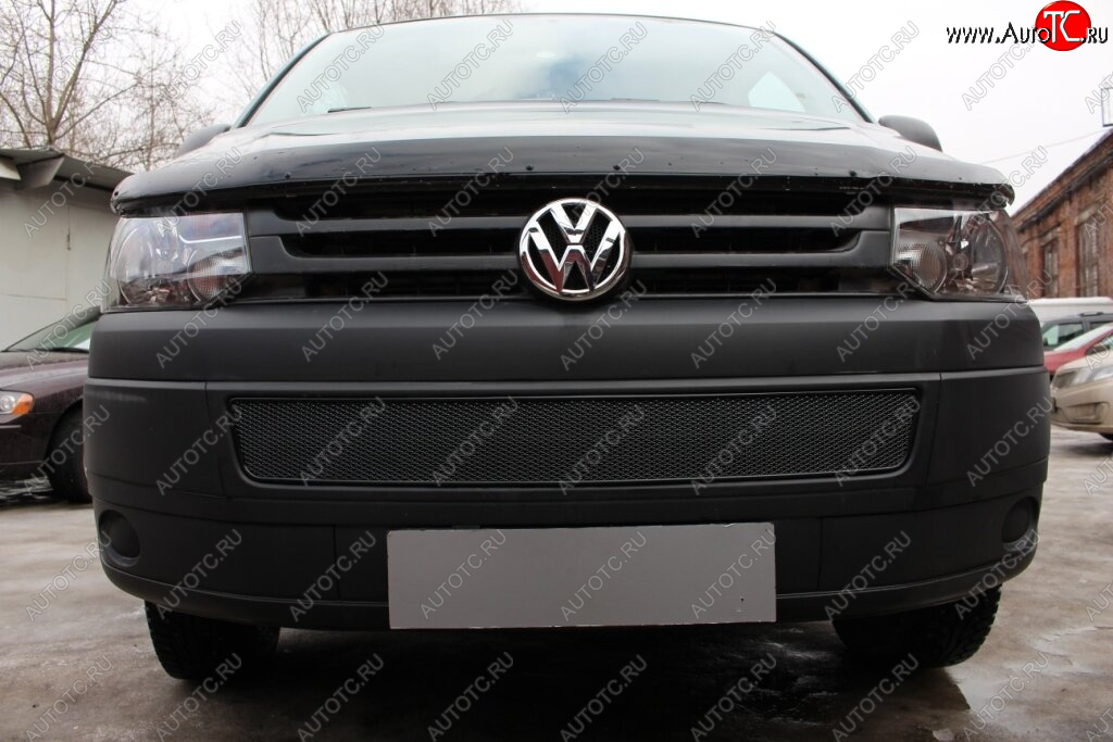 4 299 р. Защитная сетка в бампер (низ, ячейка 4х10 мм) Стрелка11 Премиум Volkswagen Transporter T5 рестайлинг (2009-2015) (Чёрная)  с доставкой в г. Белгород