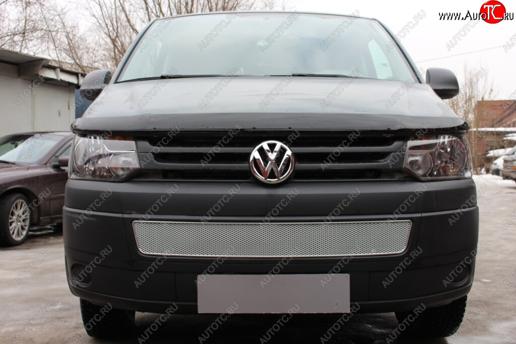4 299 р. Защитная сетка в бампер (низ, ячейка 4х10 мм) Стрелка11 Премиум Volkswagen Transporter T5 рестайлинг (2009-2015) (Хром)  с доставкой в г. Белгород