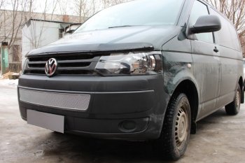 4 299 р. Защитная сетка в бампер (низ, ячейка 4х10 мм) Стрелка11 Премиум Volkswagen Transporter T5 рестайлинг (2009-2015) (Хром)  с доставкой в г. Белгород. Увеличить фотографию 3