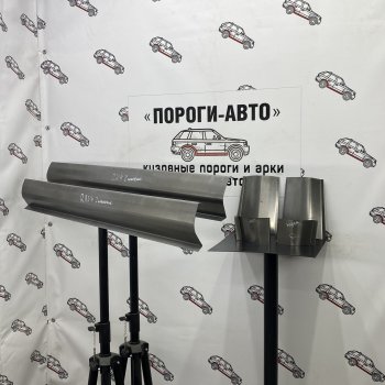 Правый ремонтный порог Пороги-Авто Toyota RAV4 CA20 3 дв. дорестайлинг (2000-2003) (Холоднокатанная сталь 1 мм)