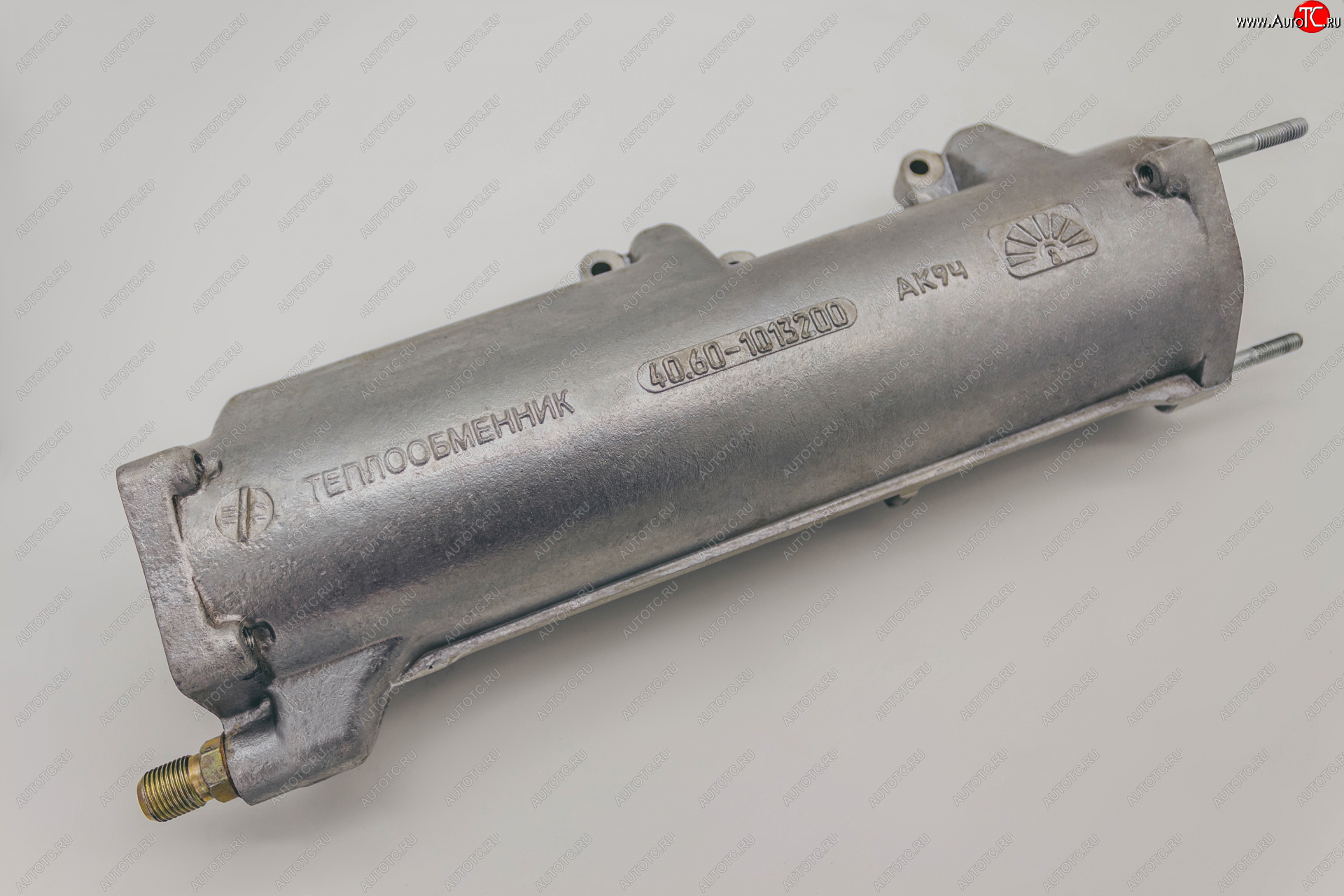 19 549 р. Корпус теплообменника 40.20-1013200 и 40.60-1013200 (длинный , для двигателя 406.1013219 7511.1013620) ТЕПЛООБМЕННИК  КамАЗ 4310 (1981-1989)  с доставкой в г. Белгород