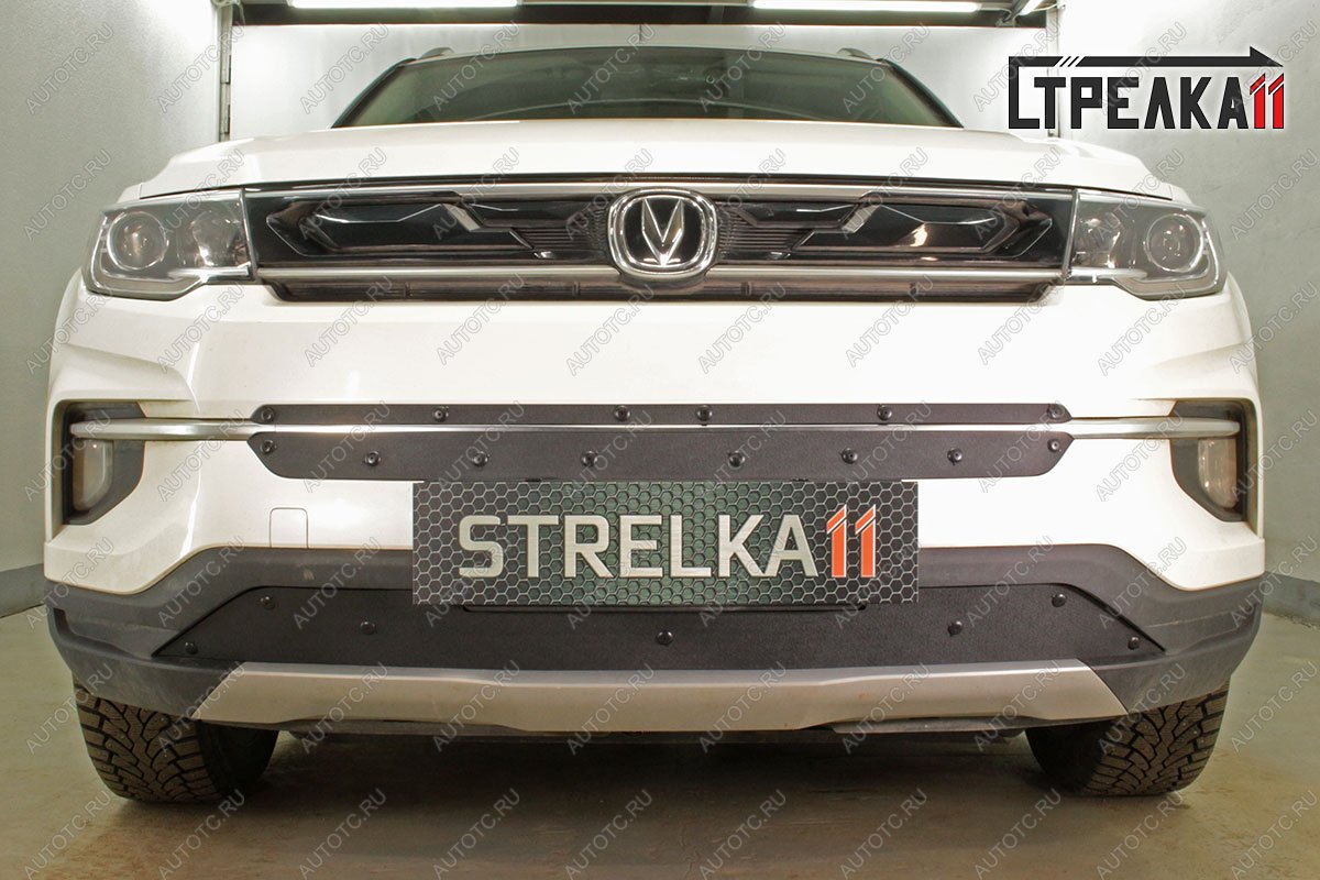 1 099 р. Зимняя заглушка решетки радиатора (верх, 2 части) Стрелка11 Changan CS35 Plus дорестайлинг (2018-2022) (черная)  с доставкой в г. Белгород