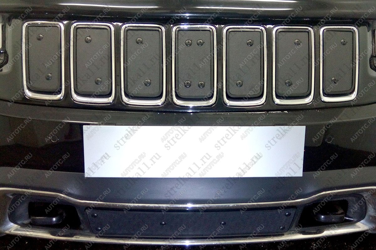 729 р. Зимняя заглушка в бампер (кроме SRT8) Стрелка11 Jeep Grand Cherokee WK2 1-ый рестайлинг (2013-2018) (без сетки для установки)  с доставкой в г. Белгород