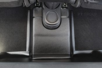 1 799 р. Накладки на ковролин заднего ряда Petroil Tuning Renault Duster HS рестайлинг (2015-2021)  с доставкой в г. Белгород. Увеличить фотографию 2