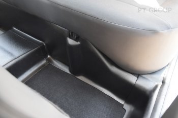 1 799 р. Накладки на ковролин заднего ряда Petroil Tuning Renault Duster HS рестайлинг (2015-2021)  с доставкой в г. Белгород. Увеличить фотографию 4