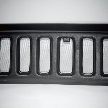 1 239 р. Решетка радиатора Jeep Cherokee (с сеткой) Автодемик Лада нива 4х4 2121 3 дв. 1-ый рестайлинг (2019-2021)  с доставкой в г. Белгород. Увеличить фотографию 2