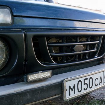 949 р. Декоративная решетка радиатора Autodemic Шашки Лада нива 4х4 2121 3 дв. 1-ый рестайлинг (2019-2021)  с доставкой в г. Белгород. Увеличить фотографию 3