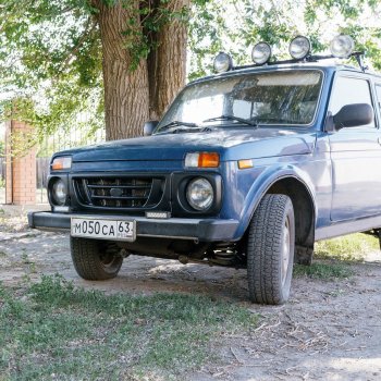 949 р. Декоративная решетка радиатора Autodemic Шашки Лада нива 4х4 2121 3 дв. 1-ый рестайлинг (2019-2021)  с доставкой в г. Белгород. Увеличить фотографию 5