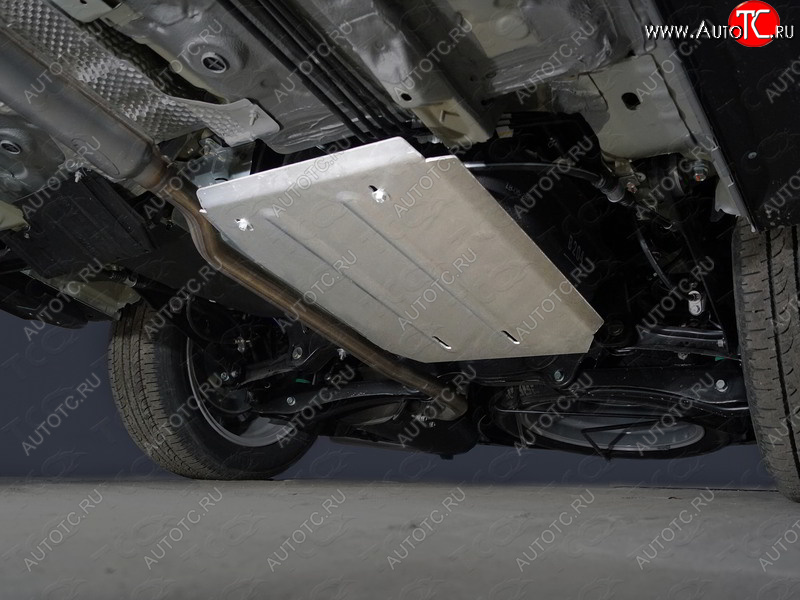 5 889 р. Защита бака (V-2.0 2WD, алюминий) TCC Mitsubishi Outlander GF 2-ой рестайлинг (2015-2018)  с доставкой в г. Белгород