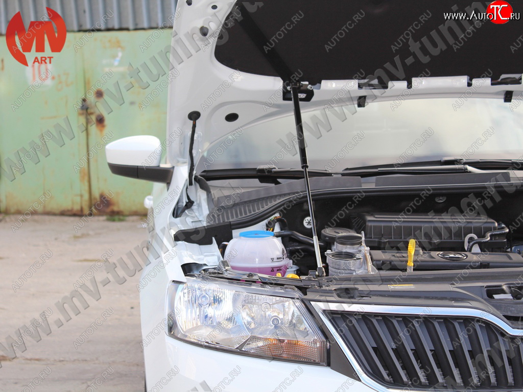 2 969 р. Упор капота MV-Tuning (одинарный) Skoda Rapid NH3 дорестайлинг лифтбэк (2012-2017)  с доставкой в г. Белгород