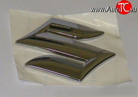 1 279 р. Передняя эмблема  Suzuki Grand Vitara JT 3 двери дорестайлинг (2005-2008)  с доставкой в г. Белгород