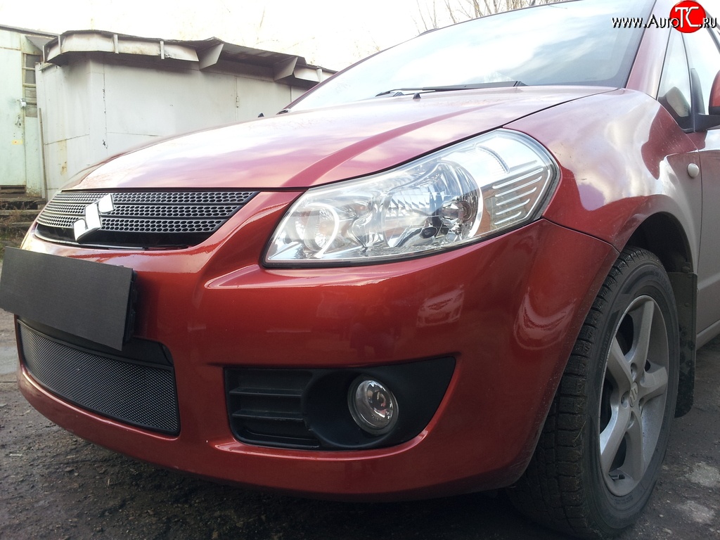 1 469 р. Сетка на бампер (хетчбек) Russtal (черная) Suzuki SX4 GYA,GYB  рестайлинг, хэтчбэк (2010-2016)  с доставкой в г. Белгород