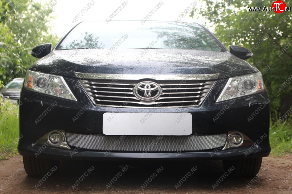 1 539 р. Защитная решётка в воздуховод автомобиля Russtal (хром) Toyota Camry XV50 дорестайлинг (2011-2014)  с доставкой в г. Белгород