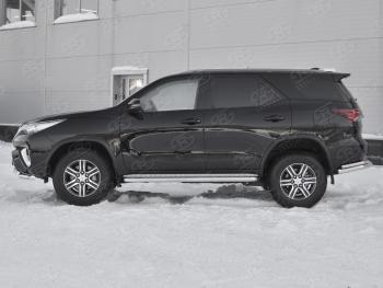 32 849 р. Защита порогов (труба d63 мм с листом) SLITKOFF Toyota Fortuner AN160 дорестайлинг (2015-2020) (Лист алюминий/профиль нержавейка)  с доставкой в г. Белгород. Увеличить фотографию 3