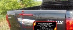Накладка на задний борт кузова RA Toyota Hilux  AN120 (2016-2020) дорестайлинг