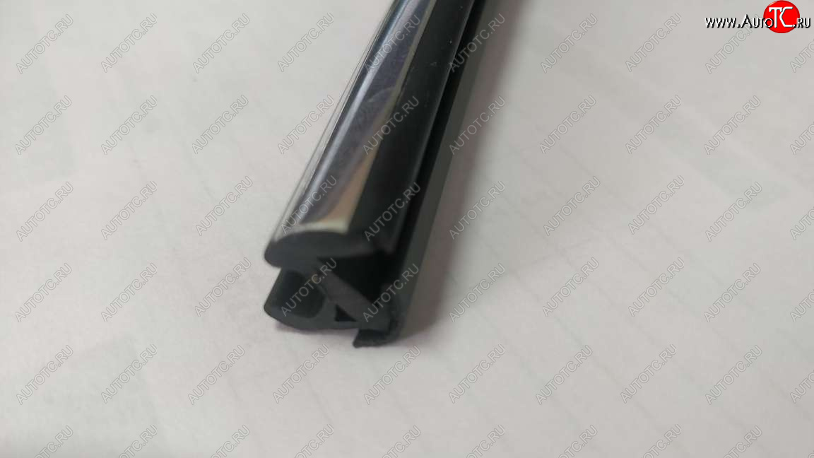 108 р. Универсальный уплотнитель FlexLine (8 mm U-LIP 2 лепестка, хромированная полоса, 1 погонный метр) Dacia Dokker цельнометаллический фургон рестайлинг (2015-2021)  с доставкой в г. Белгород