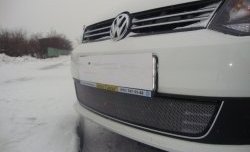 2 189 р. Сетка на бампер Russtal (хром) Volkswagen Polo 5 седан дорестайлинг (2009-2015)  с доставкой в г. Белгород. Увеличить фотографию 3