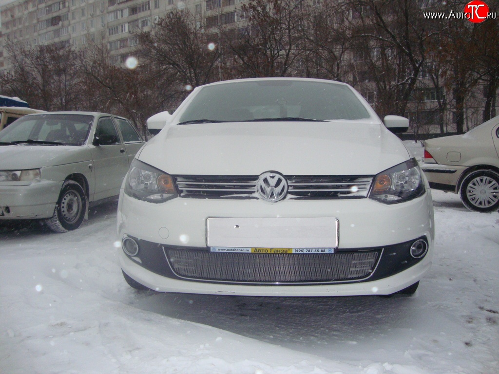 2 189 р. Сетка на бампер Russtal (хром) Volkswagen Polo 5 седан дорестайлинг (2009-2015)  с доставкой в г. Белгород